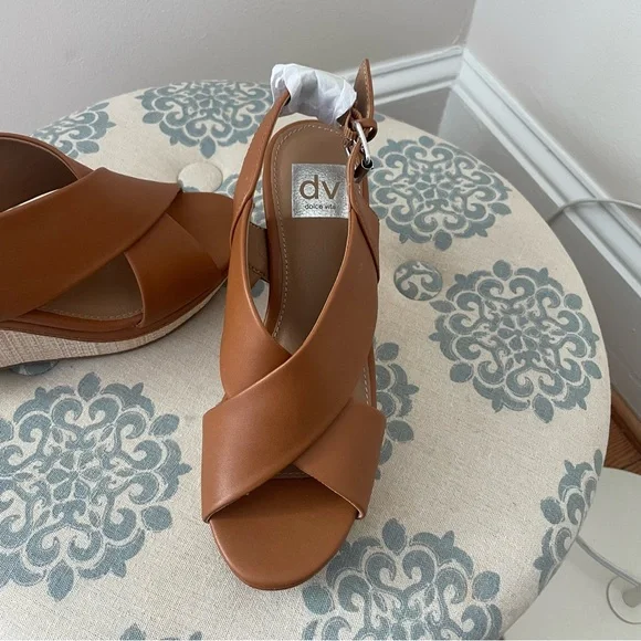 DV by Dolce Vita Desie Open Toe Wedge - Picture 4 of 5